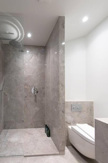 Apartment Chic 1br Chrl F2 *