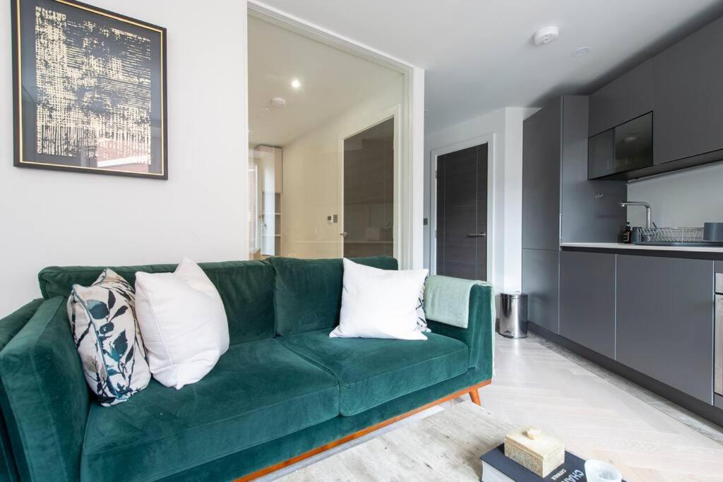 Chic 1br Chrl F2 Apartment Reading