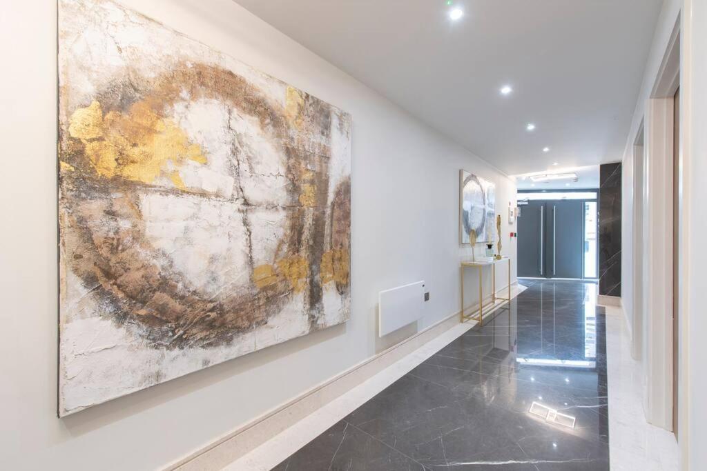 Chic 1br Chrl F2