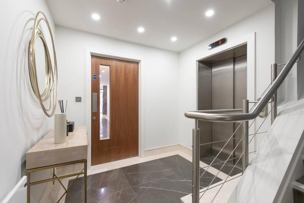 Chic 1br Chrl F2